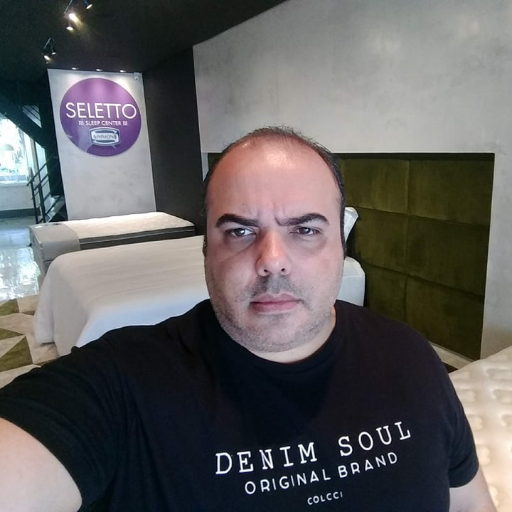 Empresário sócio proprietário da Seletto Sleep Center • Black Belt em Jiu-Jitsu • Presidente da FSJJGO e CBSJJ • Practitioner em PNL •⚽️🥇🥋🥊🎯🇧🇷