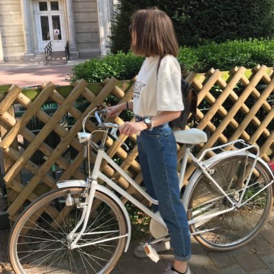 paulinelorec's profile picture. YOTTA