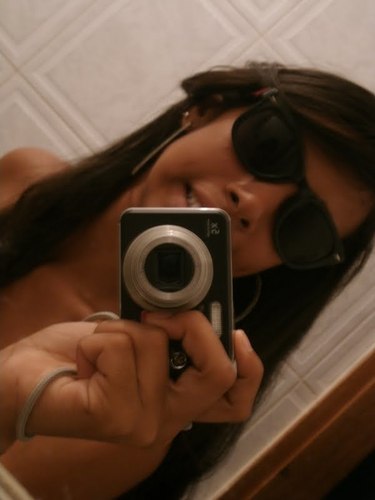 Não vivo de aparência e sim de atitude ,não meimporto com as opniões alheias porque tenho mais o que fazer ,Ohw não gostou ? - SORRY BABY !