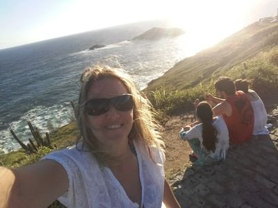 AlineYamamura's profile picture. 