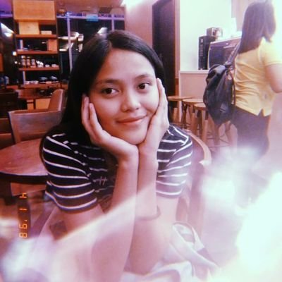 Yang04247921's profile picture. professional overthinker