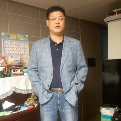 technew1's profile picture. 