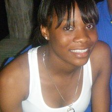 Profile Picture of Tonia Fowler (@ToniiK221) on Twitter