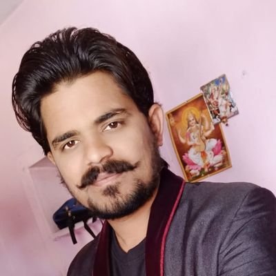 जब लोग तुम्हारे खिलाफ बोलने लगे
तो समझ लो तुम तरक़्क़ी कर रहे हो ।