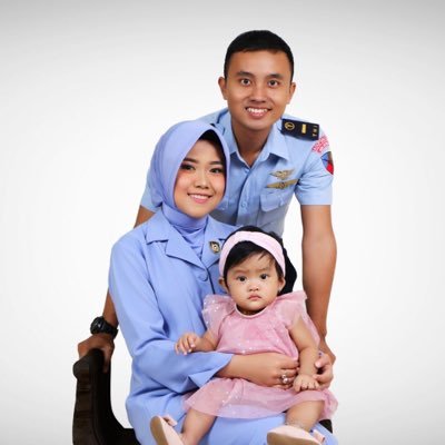 ebokgs's profile picture. Clarissa paramitha & Shakayla❤️