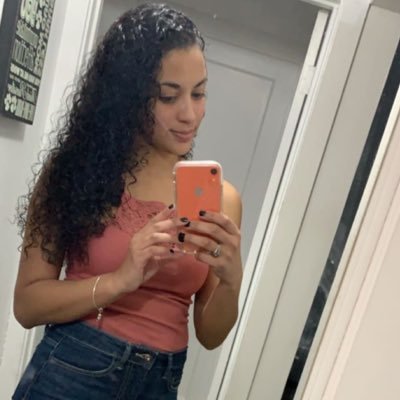 dnelz_18's profile picture. 