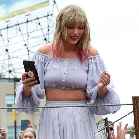 ME! 🦋
Unforeseeable Factor 🐍
@taylorswift13 @taylornation13