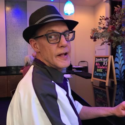 Retired internal medicine physician. Golf, music, reading, art, travel, investing. Amateur dog walker. #EndGunViolence