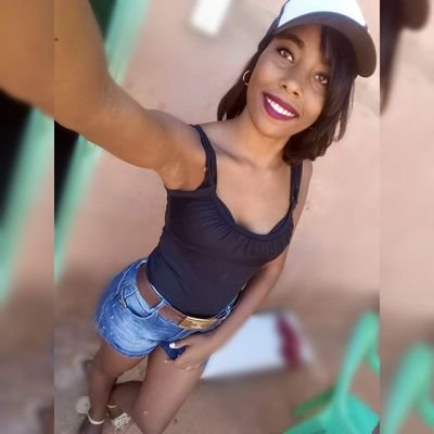 Ela tem um coração lindo, um sorriso contagiante, e uma enorme vontade de ser feliz! 😍😍