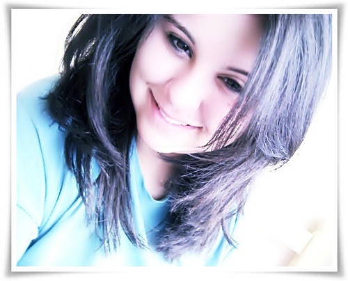 Sou como você me vê.
Posso ser leve como uma brisa ou forte como uma ventania,
Depende de quando e como você me vê passar.
