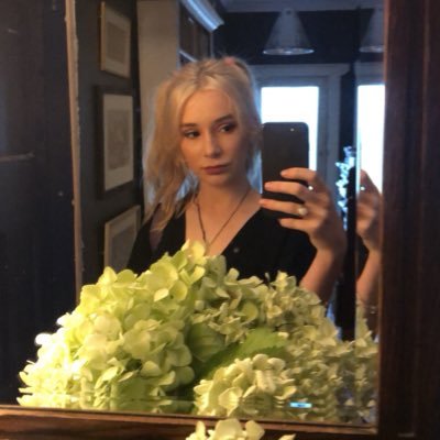 eeveeplush's profile picture. ♪~ ᕕ(ᐛ)ᕗ