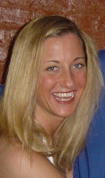 PR gal at HKS, Windy City native and aspiring world wanderer, believes in cheese, bubbly and flip flops