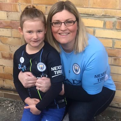 Wife to @daverich73 , Mum to @EllieRichamcfc, Crisp & Gravy Enthusiast, Work in Health Care IT, Life is #MCFC season ticket holder & a good tune 🐝 views my own