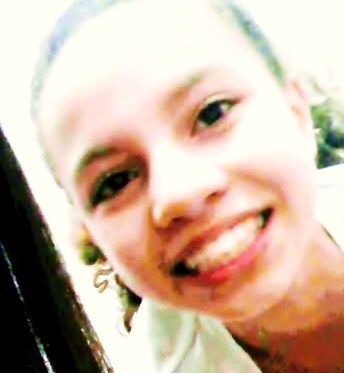 ThaynaFichier's profile picture. 