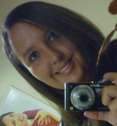 é umα meninα forte , decididα , dα' tudo q pode prα ser feliz .! ≈ a vida toda