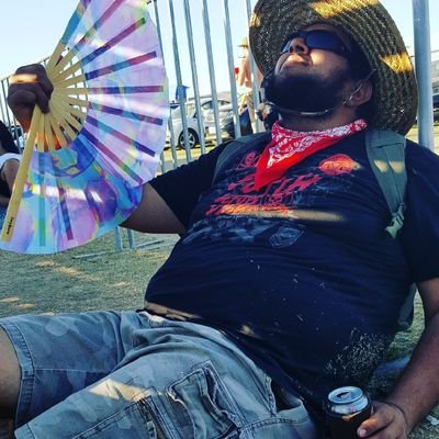 PapiChujoe's profile picture. @twitter don't verify me.