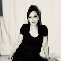 Elle Bee (@ellebeemusic) 's Twitter Profile Photo