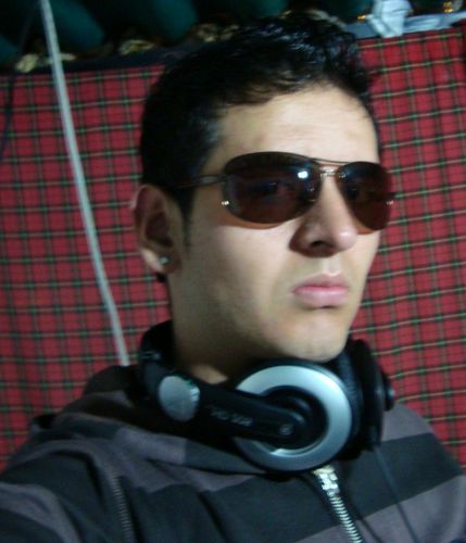 djsergio93's profile picture. EL MUNDO NO GIRA LO MUEVE LOS DJS