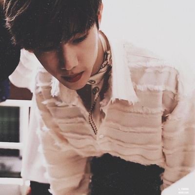 vinvv1999's profile picture. 