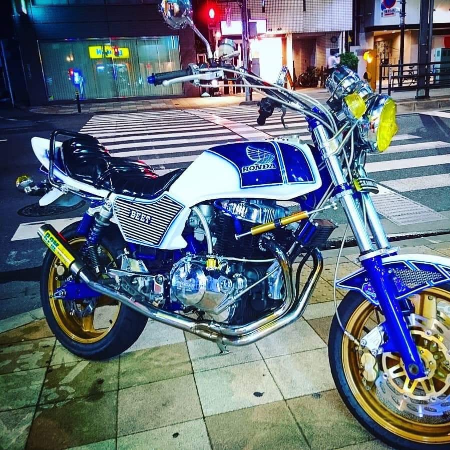 上野のパヤ バブ乗り 今週の日曜日は年内最後の秩父単車クラブのミーティング 少しだけ綺麗にしてあげるね Hawk Hawk ホーク 旧車 バブ Cb250n Cb400n Cb250t Cb400t カフェレーサー 全国鷹乗りの会 T Co Flxk0pwfdp