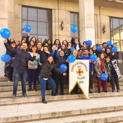 Primera escuela de enfermería del país, comprometida en la formación de pre y posgrado de profesionales de enfermería, con alta calidad técnica y humanizada