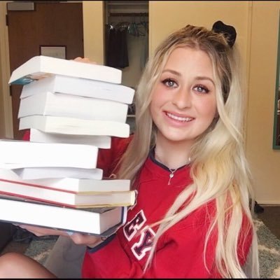 amandareadsss's profile picture. just your typical book nerd. โจ๐ Follow my youtube channel for more bookish thoughts ๐INFP ๐ซ/ Ravendor โก๏ธ