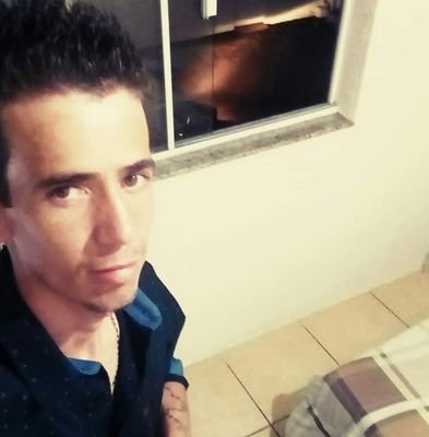 Não pretendo ser mais do q ninguém;Minha luta é para descobrir o melhor de mim mesmo!