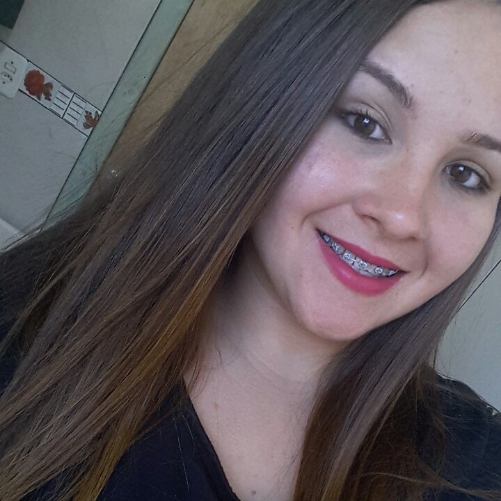 Taurina 
19 anos
Gremista 💙