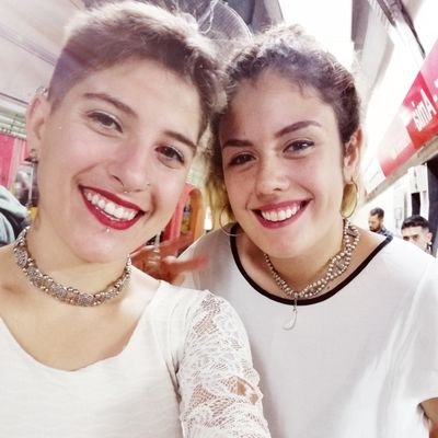 AstridNavia97's profile picture. Festejar para sobrevivir!

♻