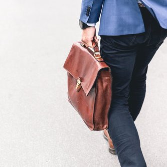 Tailored Large Enterprise Sales Training.
Bringing together your sales teams' potential and our experience to maximise results selling into big business.