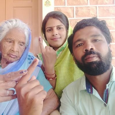 9c65dd3230e94fe's profile picture. 