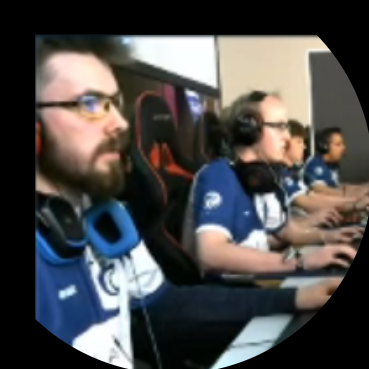 Ramoxlol's profile picture. 🇩🇪 League of Legends Master Toplaner | peak: Grandmaster 634 lp | previously played for @Ruhrsports, @RoyalBlue_GG, @AvenueStraight, @Bifrost Academy