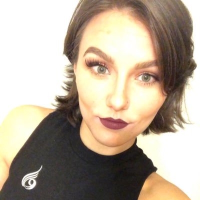 AnnalieseResta's profile picture. 🙏🏼🖤🎶