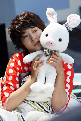 PigRabbitJung's profile picture. 