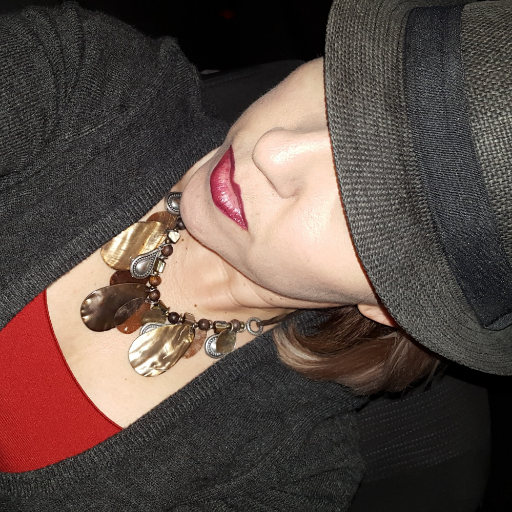 vivanco_terp's profile picture. #CourtInterpreter  EN-SP  #english #spaniah #bilingual  #interpreter #translator  #terps 🇲🇽↔️🇺🇸  
||Don't dream of it. Train for it|| 💡📚🦉☕️