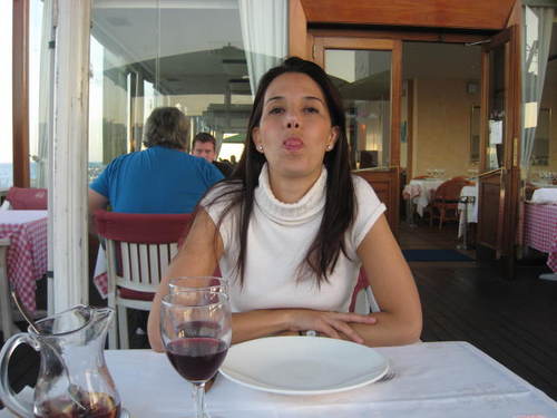 Bien vibrosa, muy alegre, bien bonita y muy divertida... esa soy yo!!