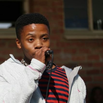 Artist🎙🎧🎶🎵🎶: Trap fan💕💕💓❣💦: song writer📃🖋 : codeine addict🍹
:booking: 081 480 1867
Facebook:@ Vuyo VuVu Lemoen
Insta:@Tr🔥gic_ The Manic_