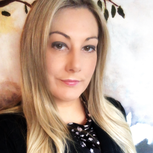 ~ Integrated Digital Media Specialist ~ Sharing Geek laced links to fellow Nerd Faces at odd hours.