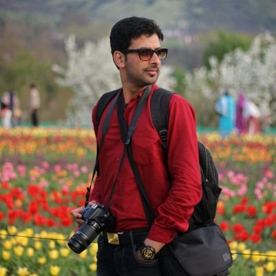 Jis khak ke zameer mein ho aatish-e-chinar
Mumkin nahin ki sard ho woh khak-e-arjumand...
~FTII Certified Photographer~