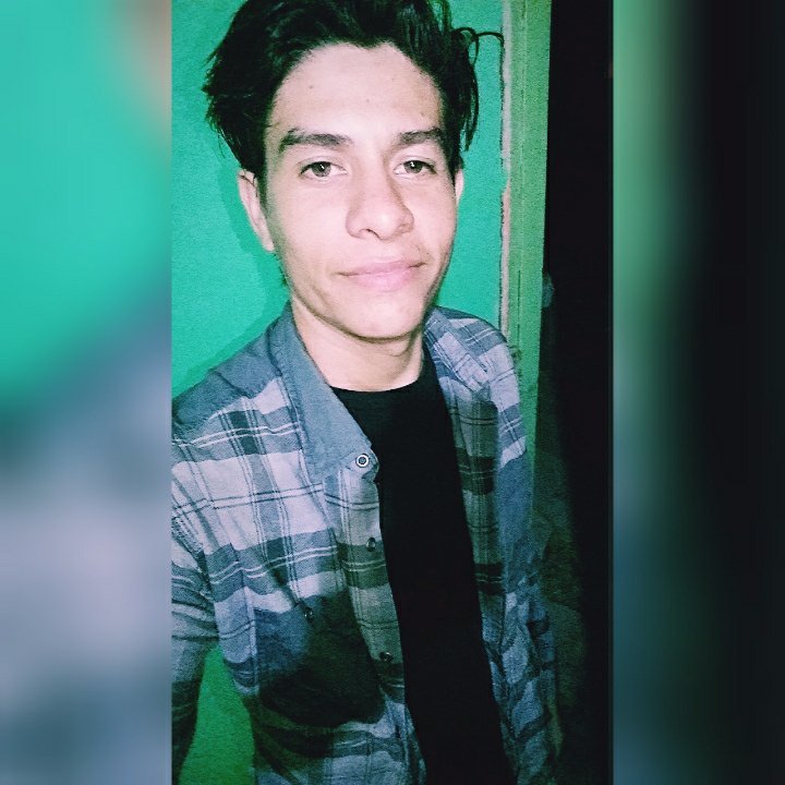 Luis70245318's profile picture. 😀