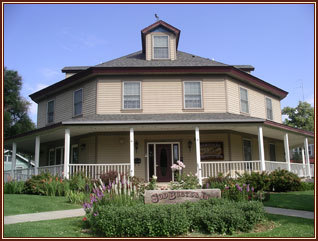 Bed and Breakfast Inn located in Historical Greeley, CO
