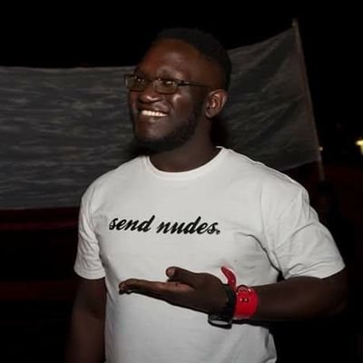 Shinoahdeath's profile picture. the strange nigga with the parked blue car