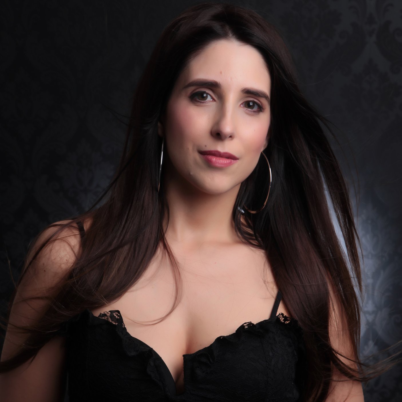 PhD, Senior Lecturer in Organisational Psychiatry at King’s College London, Institute of Psychiatry, Psychology and Neuroscience. Singer-songwriter (Carina T)