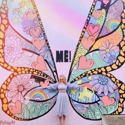 •1989 6-6-15 •Reputation 8-7-18 8-28-18 9-8-18 •Dream to meet Taylor.