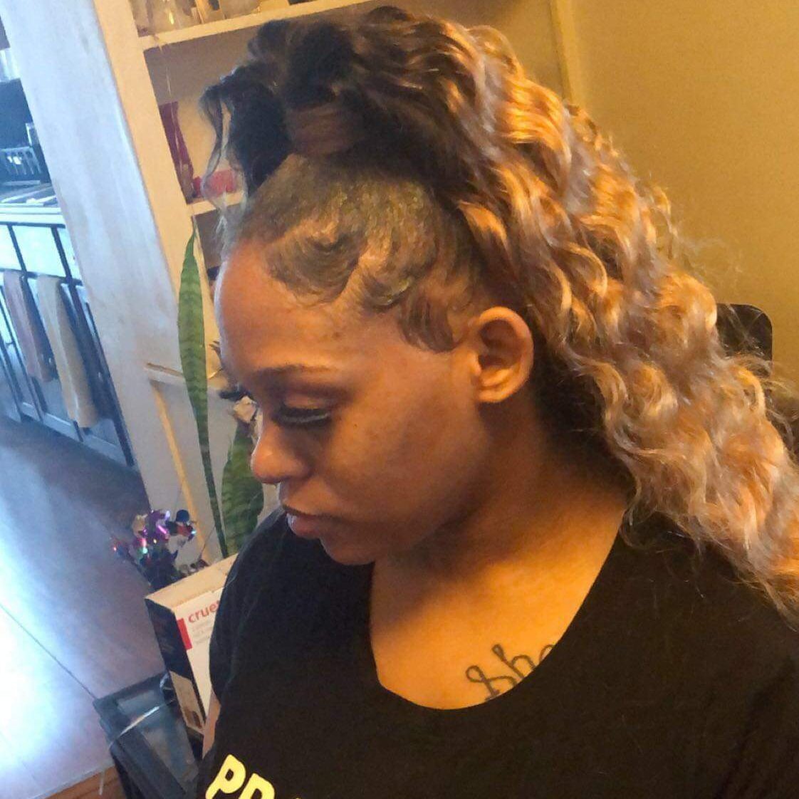 Don't Lurk Hoe👊🏽 , I'm Not Friendly🖕🏼#PrettyHustle🤑Mommy To Be👶🤰😍 M.D.D World🅿️ Damien😘🤙🏽