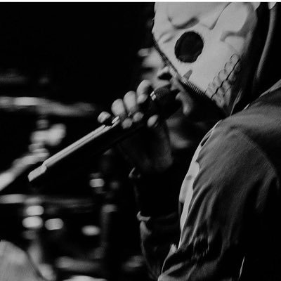 folinna_sahloo's profile picture. + 𝕤𝕒𝕧𝕖 𝕪𝕠𝕦𝕣 𝕣𝕒𝕫𝕠𝕣𝕓𝕝𝕒𝕕𝕖𝕤 𝕟𝕠𝕨, 𝕟𝕠𝕥 𝕪𝕖𝕥
