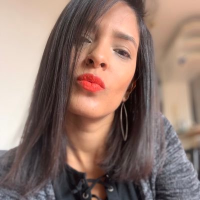 vanevbdesign's profile picture. My life is that which happens while I make other plans...