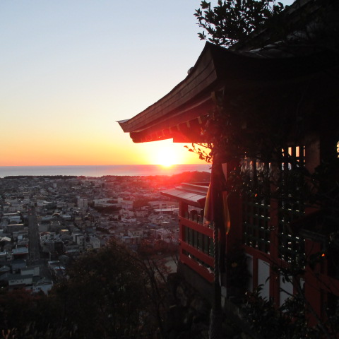 令和元年5月1日にアカ開始「018」はただの「れいわ」です #神社仏閣 巡り #御朱印 収集は2013年の伊勢と出雲の大遷宮の記念で頂いたのが始まり

#二等無人航空機操縦士 一等学科了
他資格:DPA回転翼3級/毒物劇物/危険物乙4など
#OsmoPocket3 #Xperia #DJIMINI3PRO
#CX30