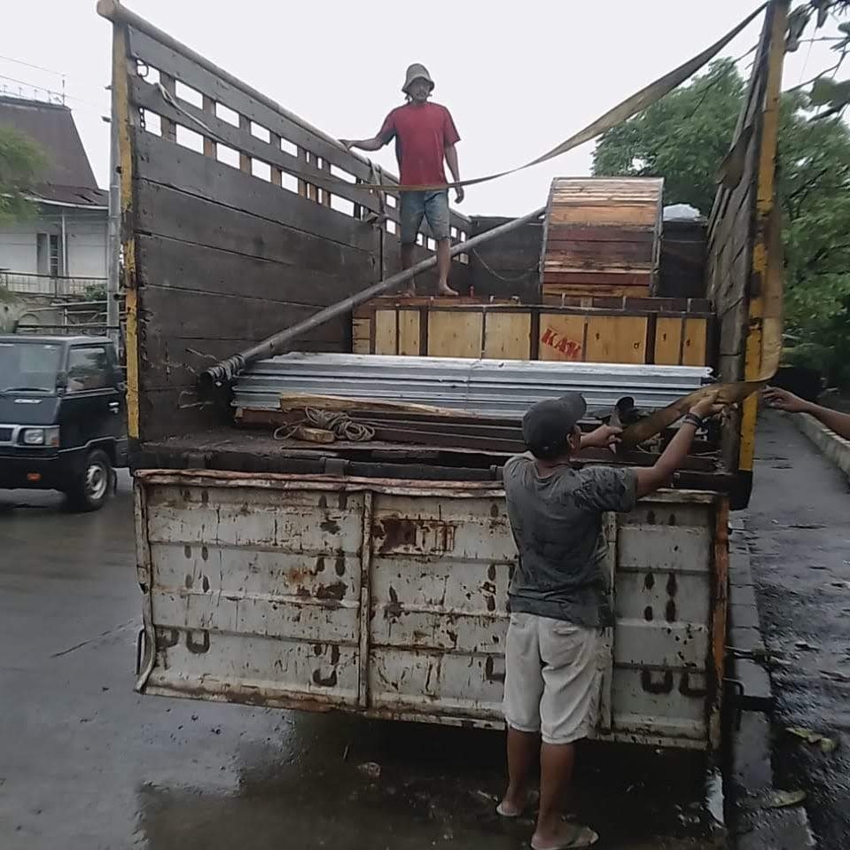 Sbk trans&cargo 
Forwarder darat dan laut seluruh indonesia