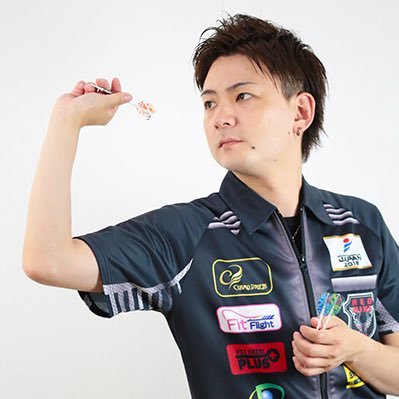 三重県生まれ三重県育ち！大阪在住！プロダーツプレーヤー！SOFT DARTS PROFESSIONAL TOUR JAPAN！コスモダーツ ！